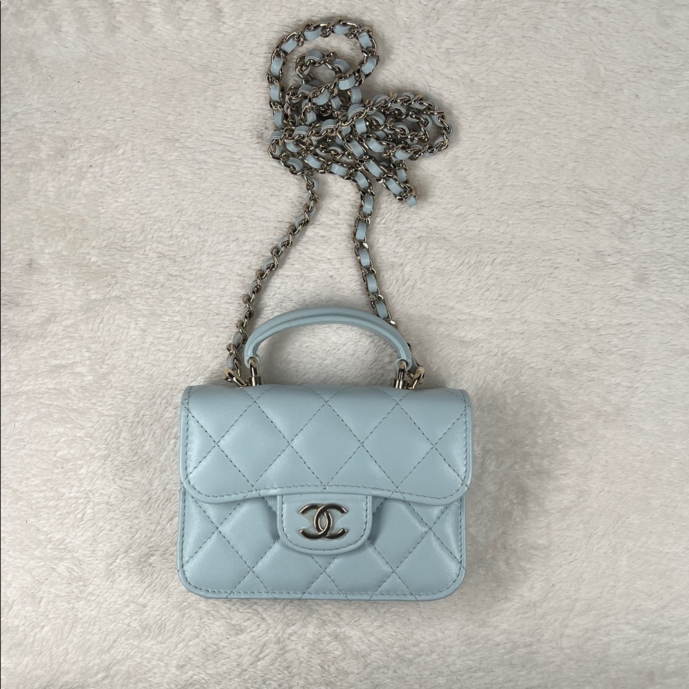CHANEL 21K Lambskin Light Blue Quilted Flap Coin Purse with chain - Picture 2 of 9